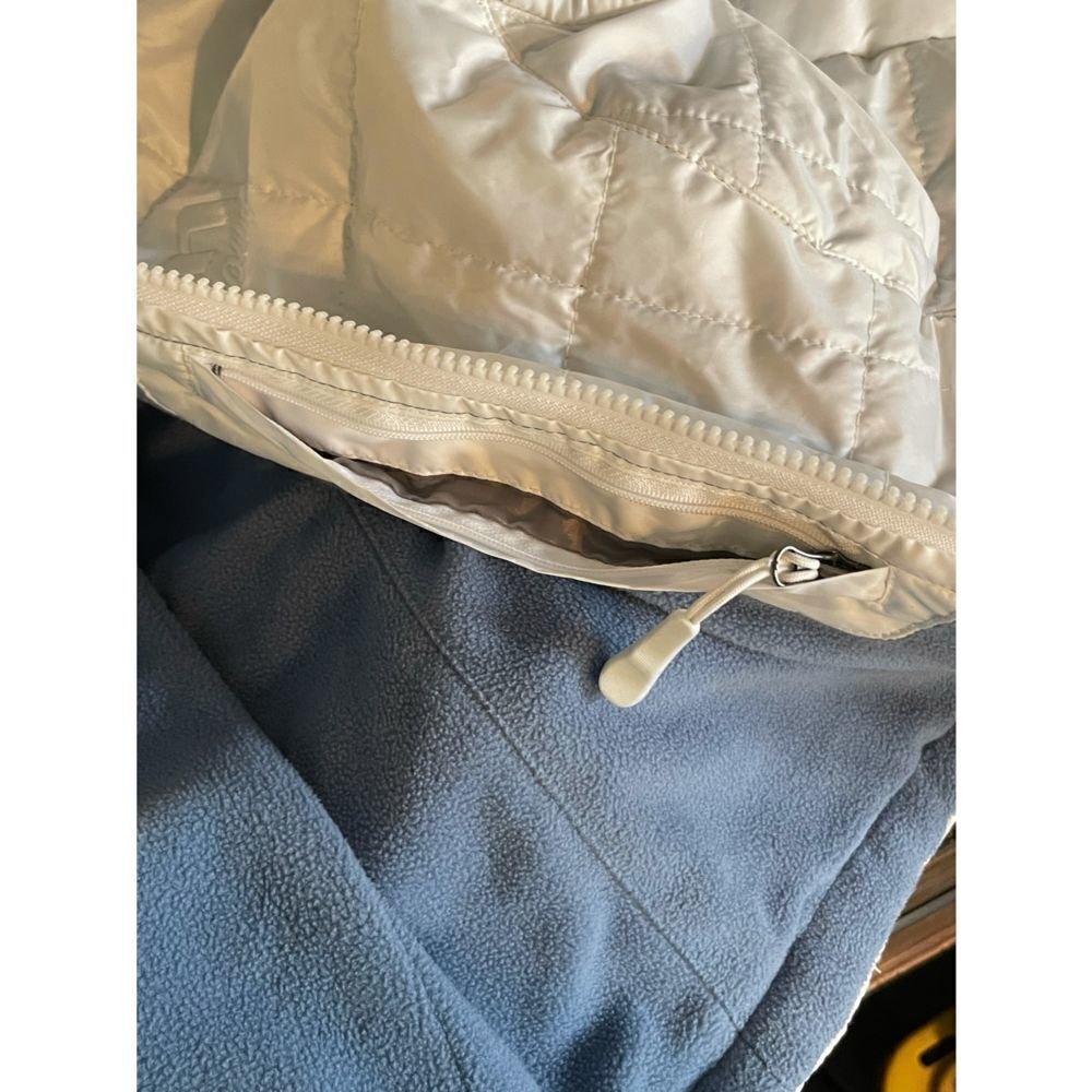 Moscow, White Puffer Jacket. Size Small. - Picture 5 of 6